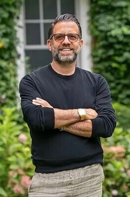 Agent Photo