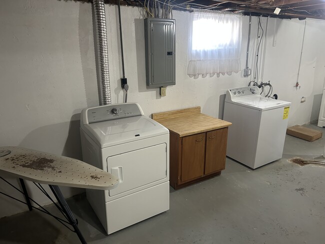 1900 W Clark St, Saint Charles, MO 63301 - photo 3