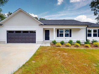 204 Grand Oaks Dr, Goldsboro, NC 27530