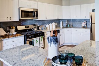 23511 Chagrin Blvd, Beachwood, OH 44122
