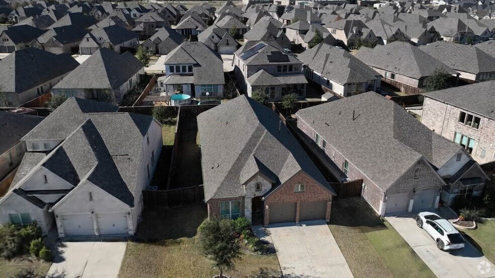 8541 White River Trail, McKinney, TX 75071 - photo 2