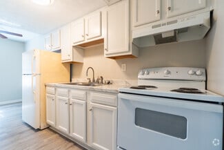 1915 Rockford Ln, Shively, KY 40216