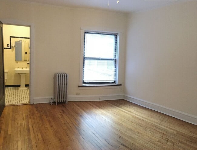 Ardmore Winthrop Properties- 5752-58 N Winthrop Ave., Chicago, IL 60660 - photo 6