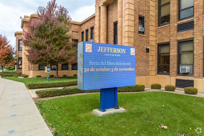 Jefferson Elementary School has 429 students.