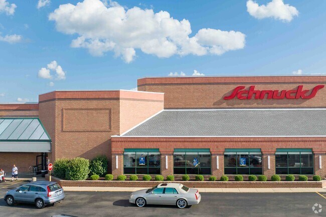 Schnucks is a great grocery store offering quality products for the Parkland Ridge community.