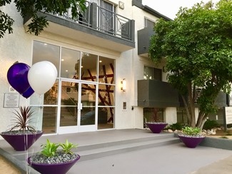 10930 Otsego St, North Hollywood, CA 91601