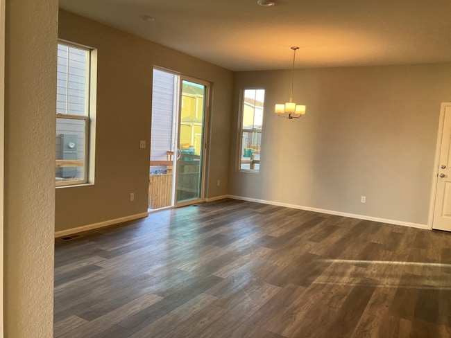 21250 E Radcliff Place, Aurora, CO 80015 - photo 3