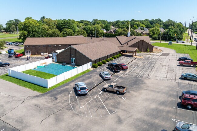 The student population of Evansville Christian School is 847.