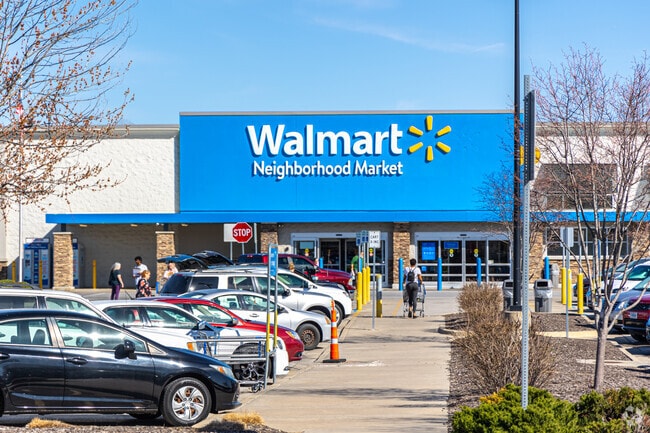 Foxwoods-Carriage Hills is conveniently located by Walmart.