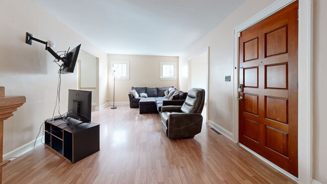 453 Yale Ave, Zanesville, OH 43701 - photo 3