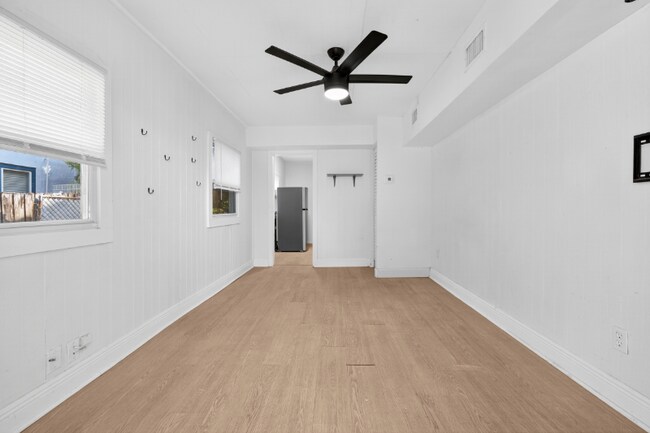 3525-3550 50th Ave N unit B, St. Petersburg, FL 33714 - photo 4