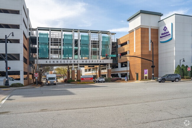 Residents in Kennesaw can receive instant health care from Kennestone Hospital.