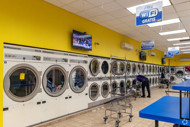Complete your laundry at Sparkle Clean Laundromat in Clementon,  NJ.