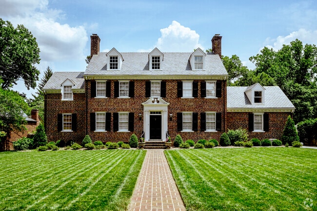 Many of the homes within Wilton showcase their own individual well maintained histories.