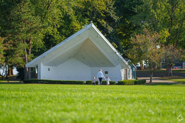 Frolick through the grass with your loved ones at Lynch Park in Downtown Beverly.