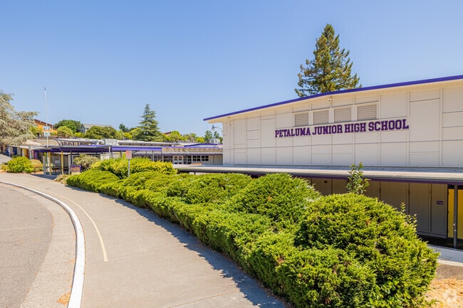Petaluma Junior High School is a highly-rated, public school in Petaluma, California.