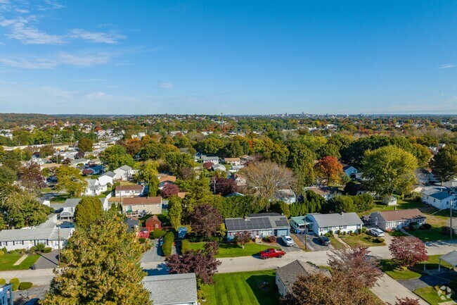 Budlong residents can commute into the city within a few minutes.
