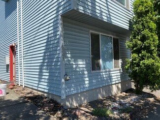 6205 SE 92nd Ave Unit A, Portland, OR 97266