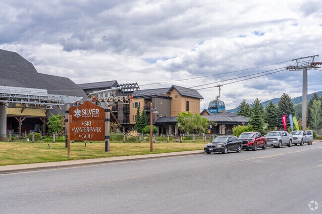 Silver Mountain provides opportunities to  ski and snowboard near Pinehurst.