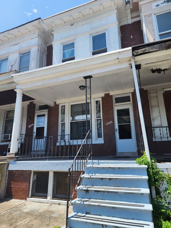 1206 Oakhurst Place, Baltimore, MD 21216