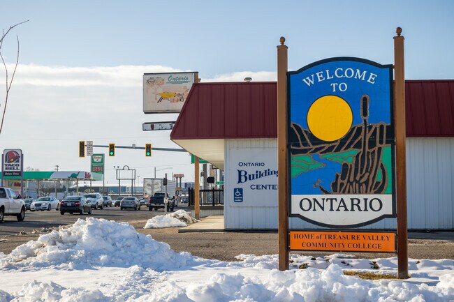 Ontario Oregon has a population of over 12000 residents making it the largest city in Malheur County.