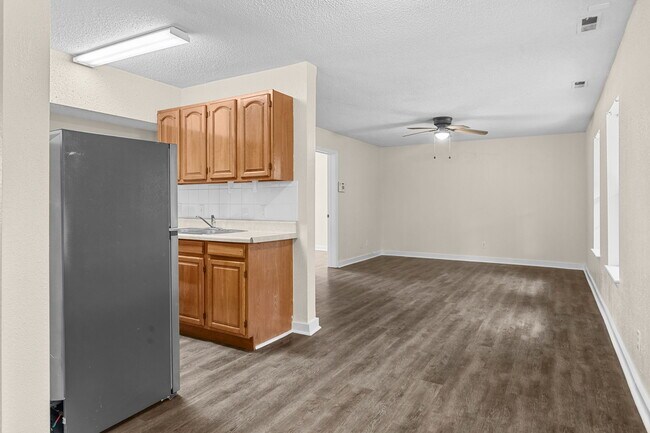 483 W Ocean View Ave unit A, Norfolk, VA 23503 - photo 7