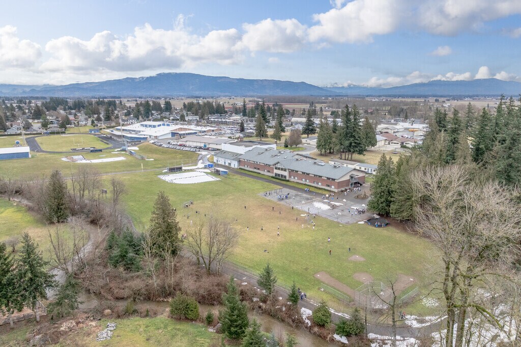 Lynden Christian School provides excellent education to students.