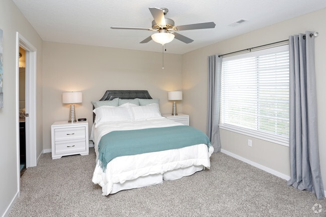 Redwood Waukee Douglas Parkway, Waukee, IA 50263 - photo 5