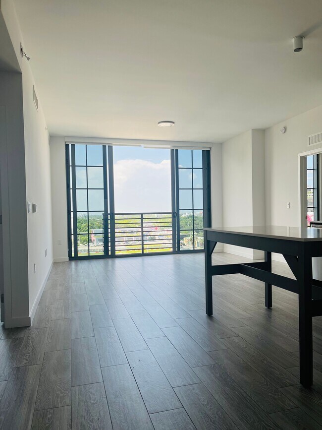 445 NW 26th St unit B1, Miami, FL 33127 - photo 2