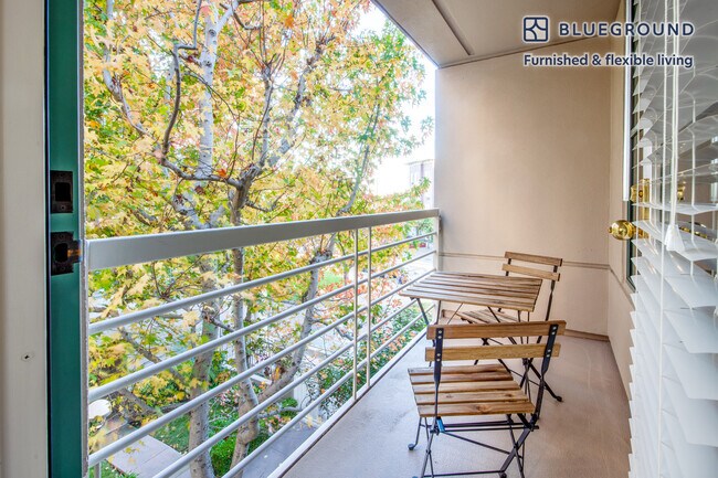 2 Townsend St unit FL3-ID395, San Francisco, CA 94107 - photo 4