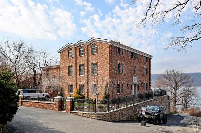 The Riverdale neighborhood has some historical mansions that reside on the water.