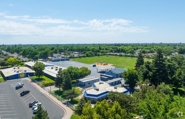Everett Elementary School