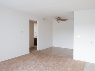 2620 E Chestnut Expy, Springfield, MO 65802