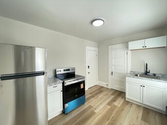 55 Henriette St Unit 5, Manchester, NH 03102