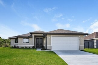 3702 35th St SW, Lehigh Acres, FL 33976