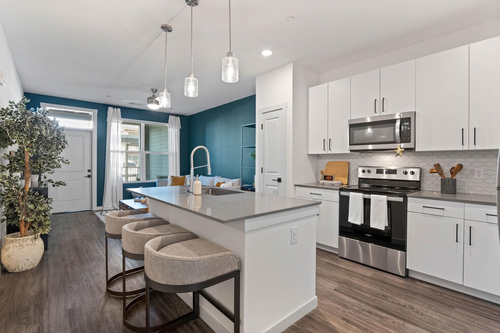 The Plaza Taos, Chandler, AZ 85286 - photo 1