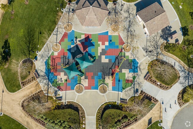 The playground at Vila Borba Park is a favorite for kids in Los Serranos.