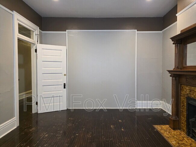 140 High Ave unit D, Oshkosh, WI 54901 - photo 7