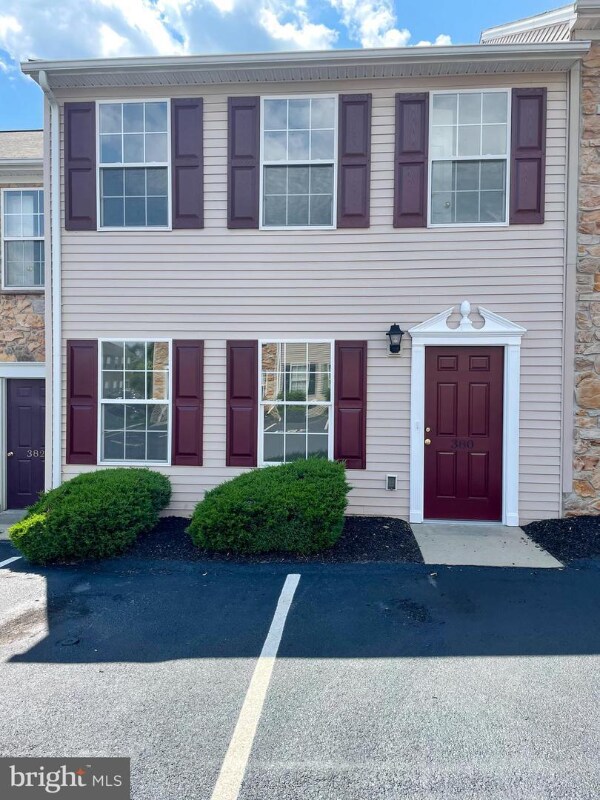 390 Cherry St, Red Lion, PA 17356