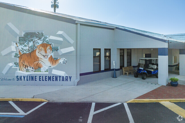 Skyline Elementary School in Cape Coral has a 15:1 Student to Teacher ratio.