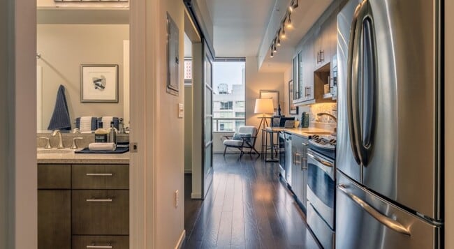 Via 6, Seattle, WA 98121 - photo 7