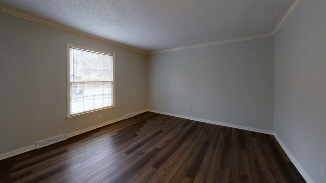 824 6th St NW unit 5, Hickory, NC 28601 - photo 2