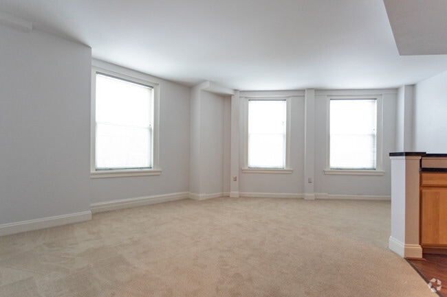 1 Bedroom, 1 Bath - 7th Floor