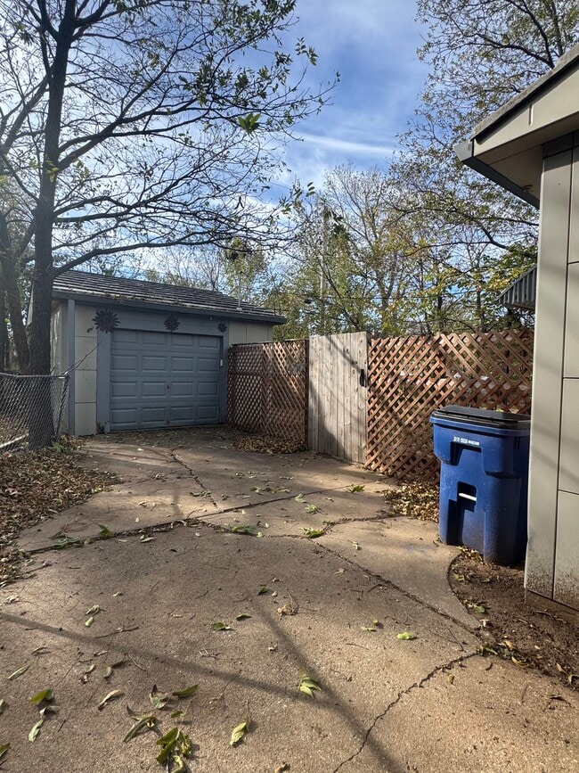 2119 W Sherwood Ave, Stillwater, OK 74074 - photo 3