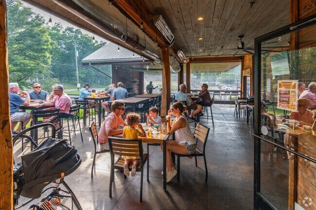 Pruett's Community Cookout