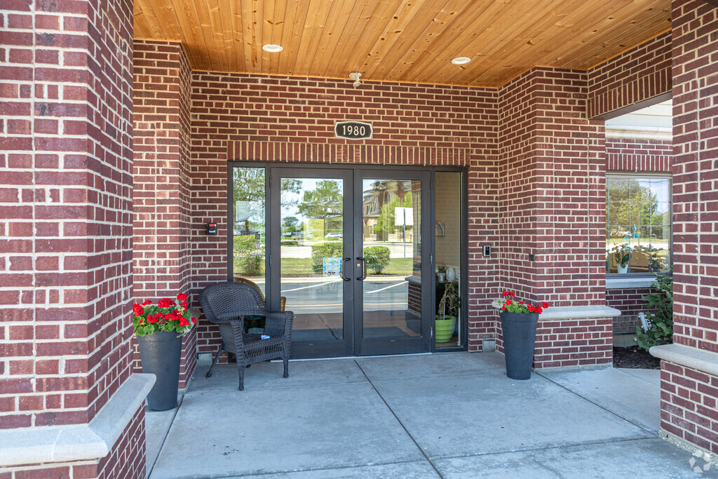 The courses at Wheaton Montessori School encourage critical thinking and creativity.