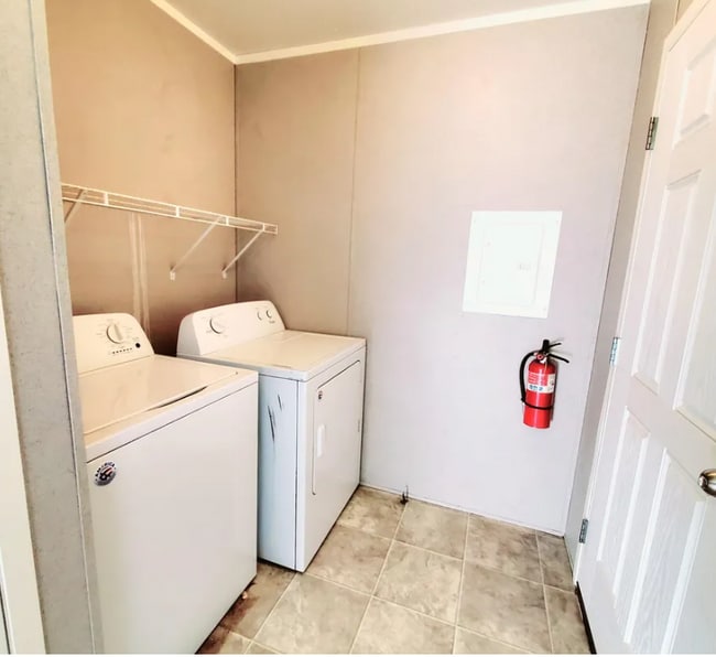 9884 Northwinds Dr, Fair Haven, MI 48023 - photo 6