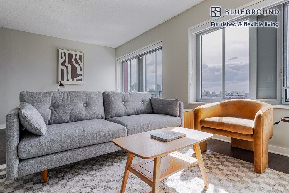 121 W Chestnut St unit FL25-ID1291, Chicago, IL 60610 - photo 1