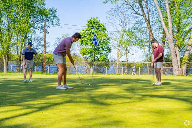 Perfect your putting skills at the Fresh Pond Golf Course in Strawberry Hill.