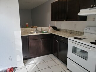 15633 Avalon Ave Unit C, Clearwater, FL 33760